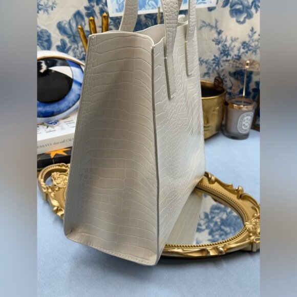🆕 TED BAKER 🧿 NWOT REPTCON White Croc-Embossed Small Icon Tote Bag - Picture 7 of 15